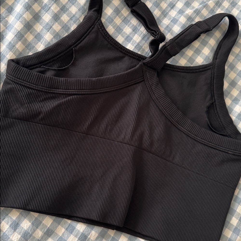 ALO Seamless ribbed bra tank - Picture 5 of 5